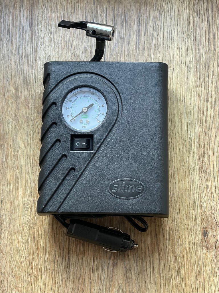 Slime Smart Tyre High-Power 12 Volt Air Compressor with Built-In Tire Pressure Gauge Inflates LED 