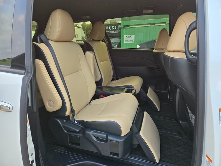 2017 Toyota Estima Aeras Premium leather pack  MPV Hybrid Electric Manual