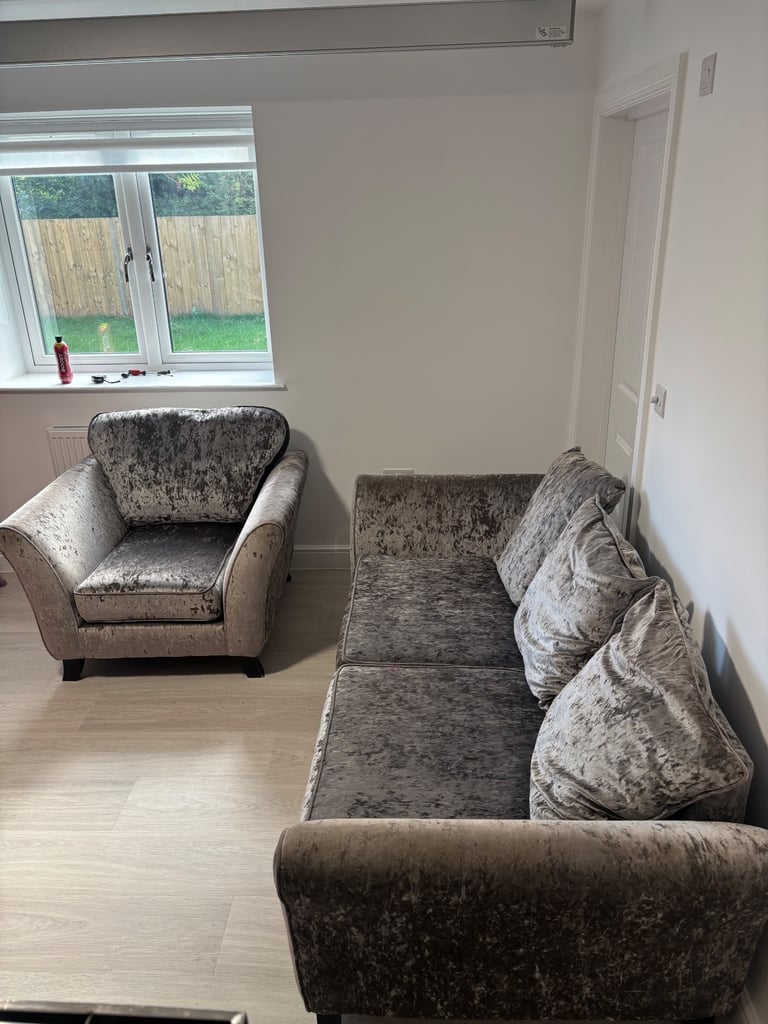 STUNNING GREY VELVET DFS SOFA SET, CAN DELIVER