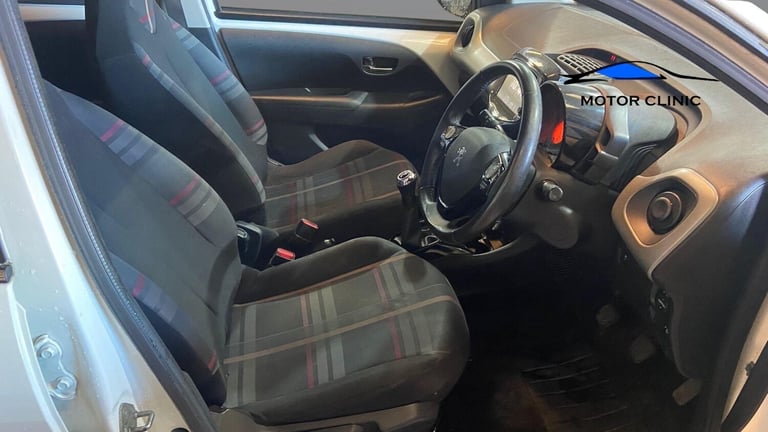2015 Peugeot 108 1.2 VTi Allure 5dr HATCHBACK Petrol Manual