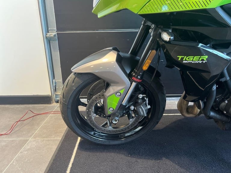2025 Triumph Tiger Sport 660 PREMIUM COLOUR Petrol green 6 Speed