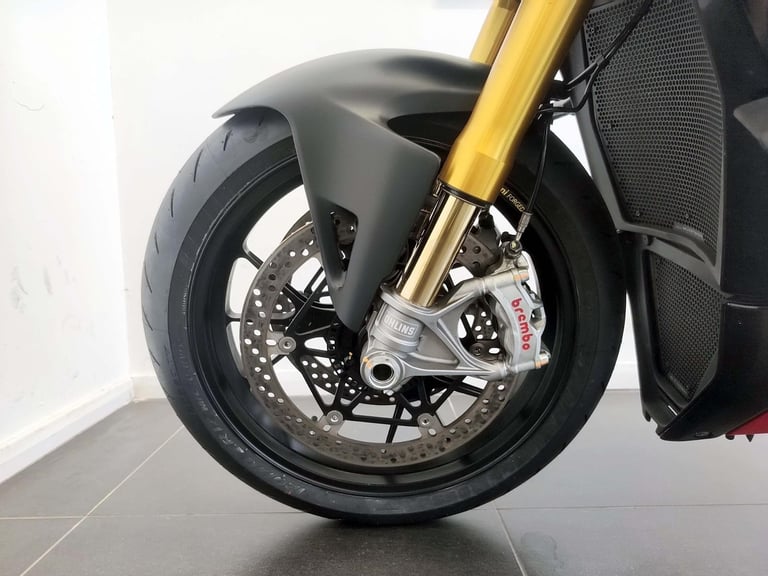 2022 Ducati Streetfighter V4S Red 2,160 Miles Akro Cans | £270 Dep & £270 pcm