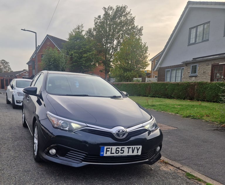 TOYOTA AURIS,Hatchback,2015, Manual, *BARGAIN