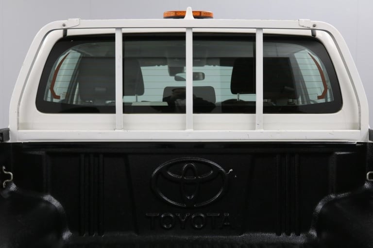 2022 Toyota Hilux 2.4 D-4D Active Pickup Double Cab 4WD 150 BHP Euro 6 ULEZ Free PICKUP Diesel Ma...