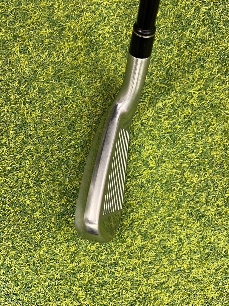 TAYLORMADE SIM DHY #4 DRIVING IRON. STIFF FLEX. VGC