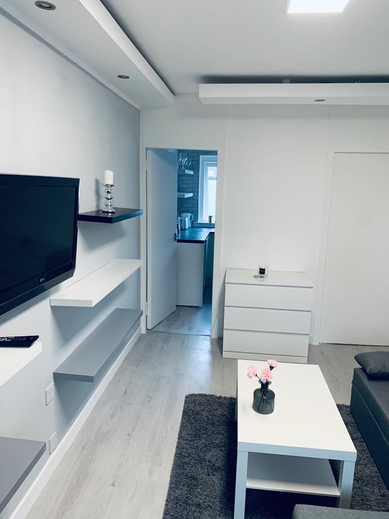 1 Bedroom Apartment firma WEEKLY or MONTHLY rent at G5,5 min to city center.Wifi,Parking FREE