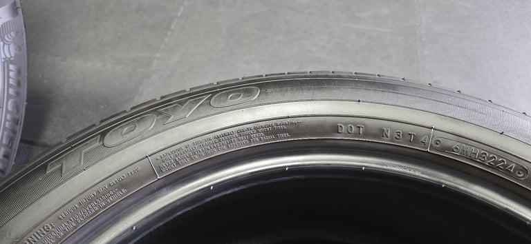 225 55 19   2 x tyres Toyo Proxes R46