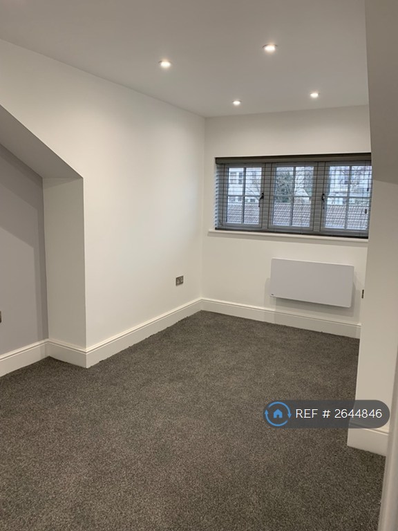 1 bedroom flat in Sherwood Rise, Nottingham, NG7 (1 bed) (#2644846)