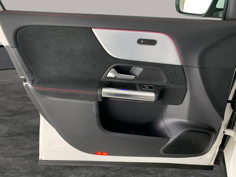 2022 Mercedes-Benz EQA EQA 300 66.5kWh AMG Line (Premium) SUV 5dr Electric Auto 4MATIC (228 ps) -...