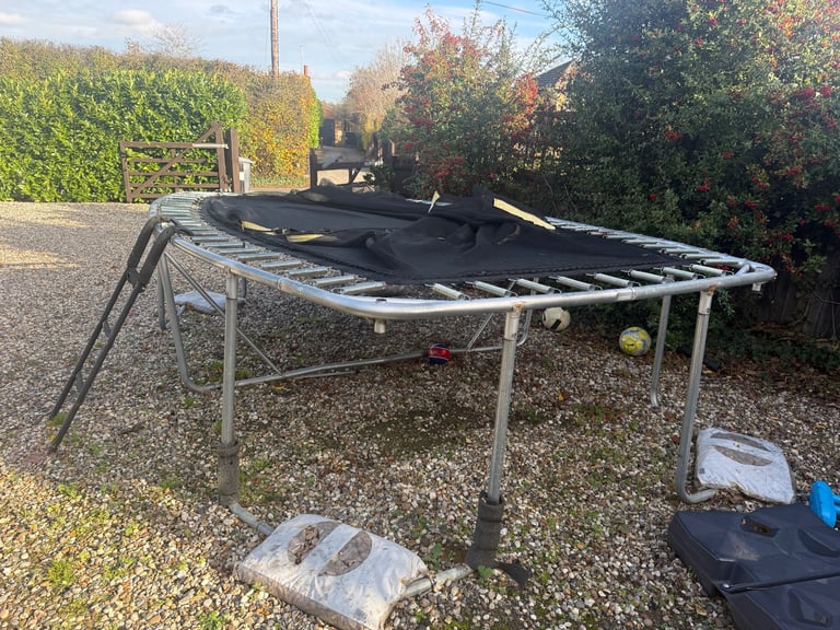 Free - Collection and Dismantle - Trampoline 
