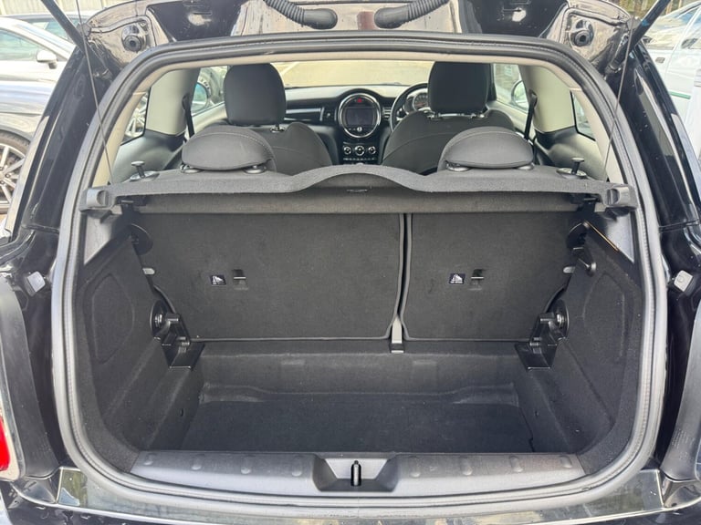 2019 MINI Hatch 1.5 Cooper Classic Hatchback 3dr Petrol Manual Euro 6 (s/s) (136 ps) HATCHBACK Pe...