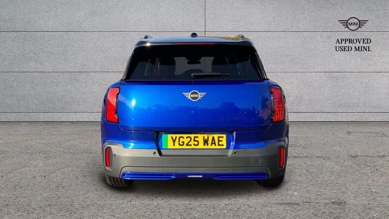  MINI Countryman 150kW E Classic 66kWh 5dr Auto Hatchback Electric Automatic