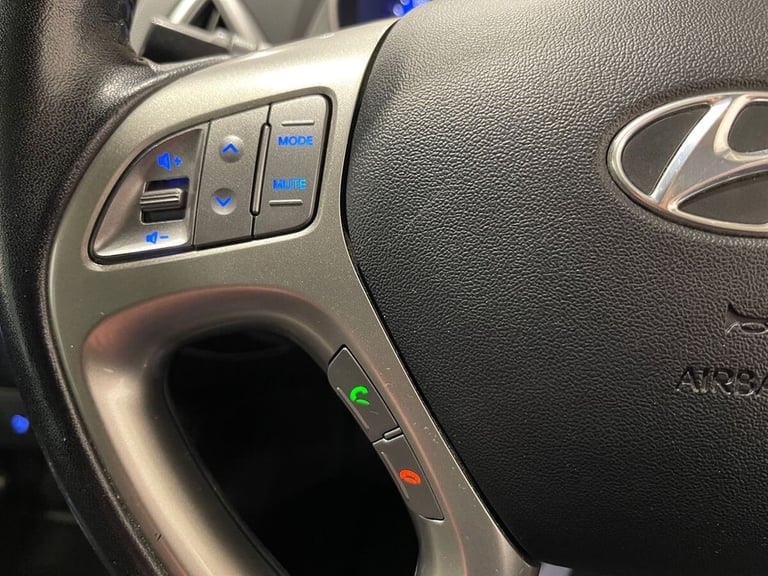 2013 Hyundai Ix35 1.7 CRDi Premium SUV 5dr Diesel Manual Euro 5 (s/s) (115 ps) Diesel Manual