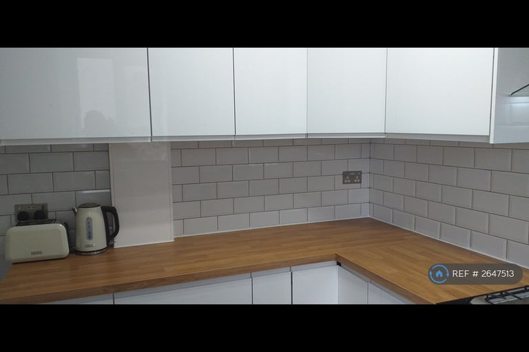 1 bedroom in West India Dock Road, London, E14 (#2647513)