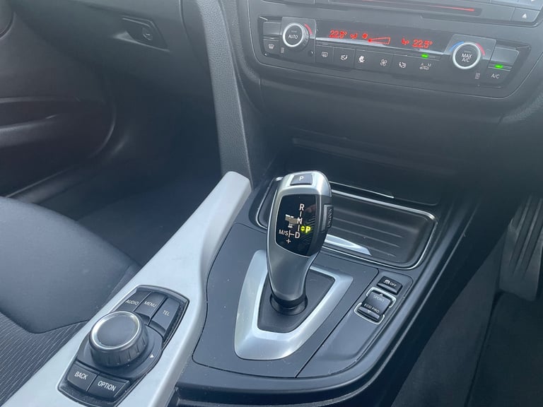 BMW, 3 SERIES, Saloon, 2013, Auto| 2key|Low miles|BMW serviced