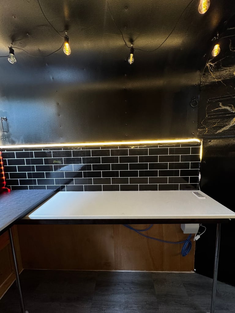 Converted Horsebox Hersteller: KNOTT Gmbh D 83125