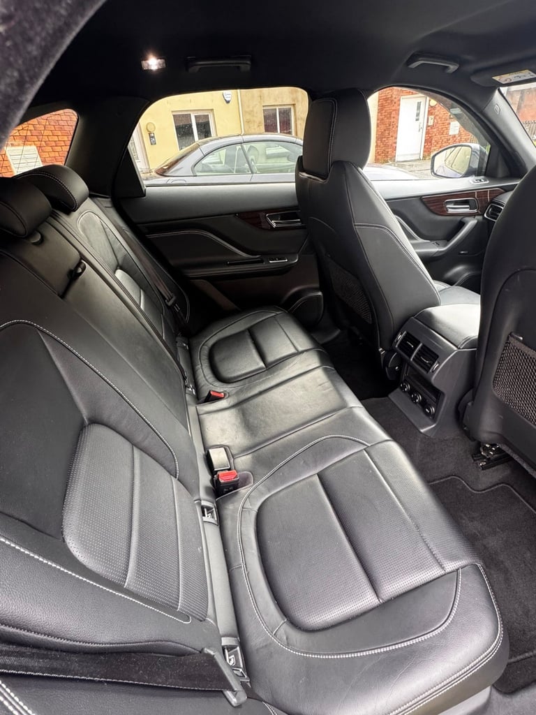 Jaguar, F-PACE, Estate, 2017, Other, 1999 (cc), 5 doors