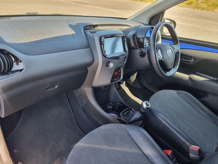 2018 Toyota AYGO 1.0 VVT-i x-clusiv Euro 6 5dr (Safety Sense) HATCHBACK Petrol Manual