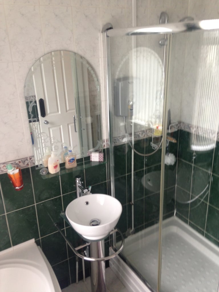 ROOM AVAILABLE TO RENT IN SNEYD GREEN 