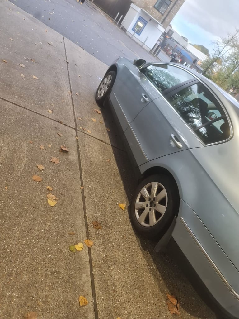 Volkswagen, PASSAT, Saloon, 2006, Manual, 1984 (cc),4 doors ( Mercedes bmw Audi Ford) - Image 4