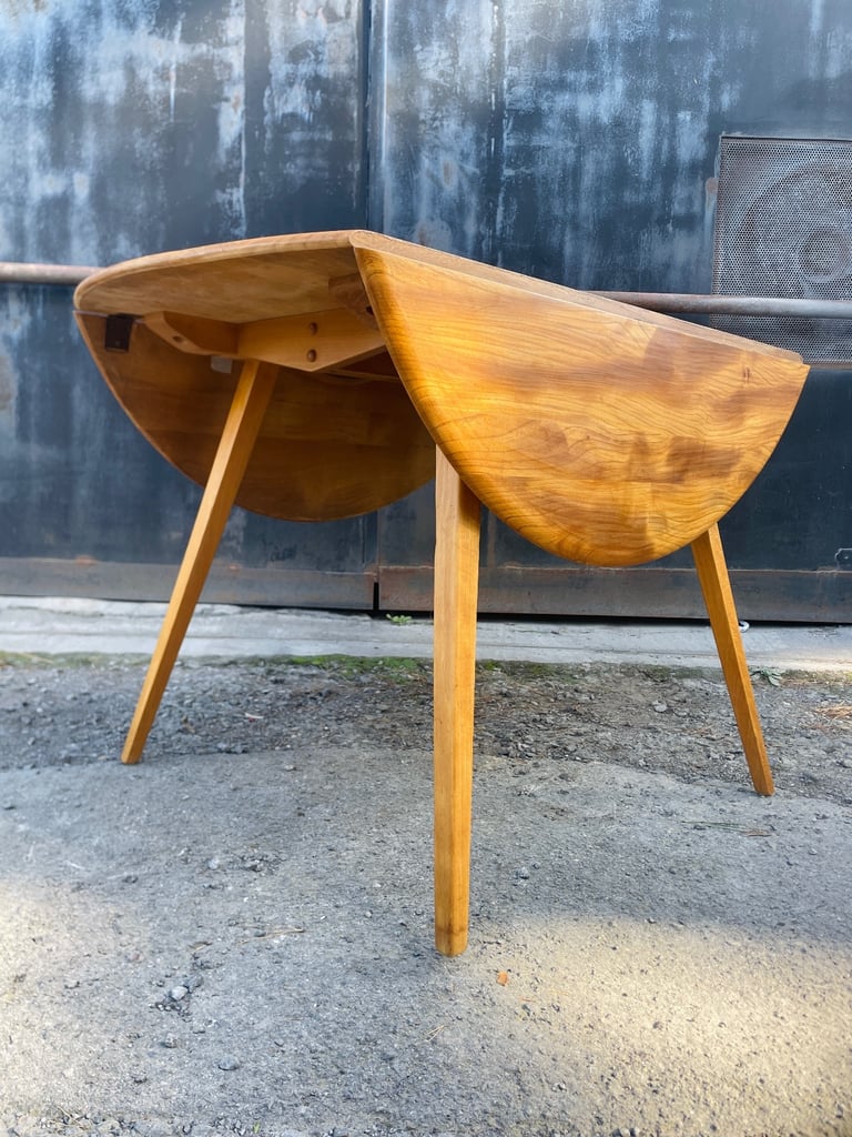 ERCOL 384 DROP LEAF DINING TABLE