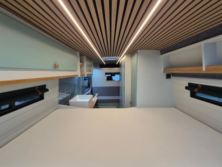 Peugeot Boxer SPEEDS MOUNTAIN EDITION, BLUEHDI 435 L4H2 PROFESSIONAL