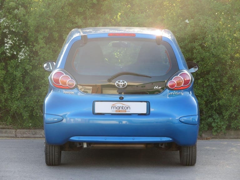 TOYOTA AYGO 1.0 VVT-i Blue MultiMode Euro 5 5dr 2010
