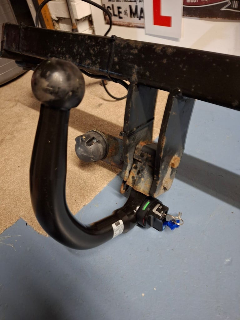 Astra j detachable towbar