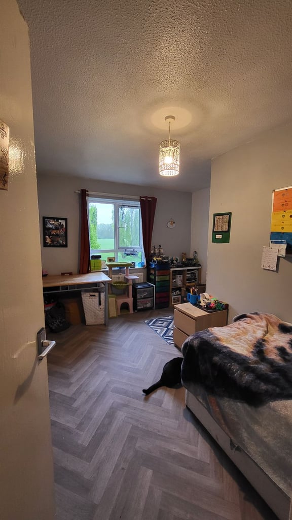 2 bed in Watford