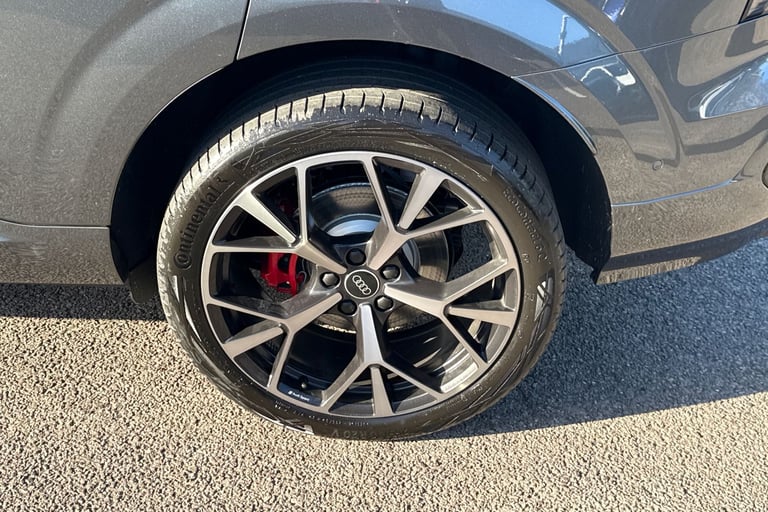 2025 Audi Q3 1.5 e-hybrid Launch Edition S Tronic Euro 6 (s/s) 5dr 26kWh SUV Automatic