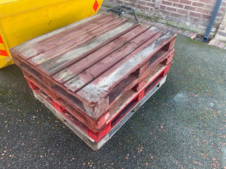 Pallets x4