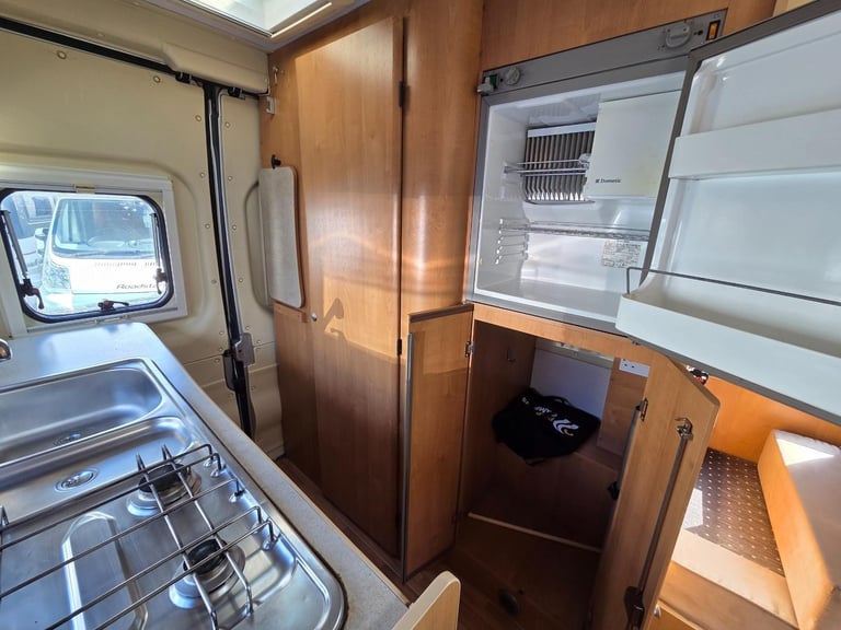 Trigano Tribute 550 2 berth motorhome DIESEL AUTOMATIC 2008/58