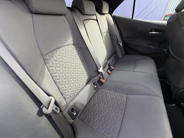 2019 Toyota Corolla 2.0 VVT-h Design Hatchback 5dr Petrol Hybrid CVT Euro 6 (s/s) (184 ps) Hatchb...