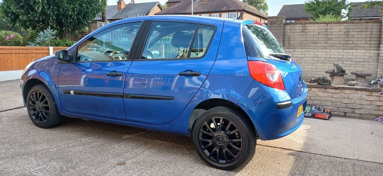 Renault, CLIO, Hatchback, 2009, Manual, 1461 (cc), 5 doors