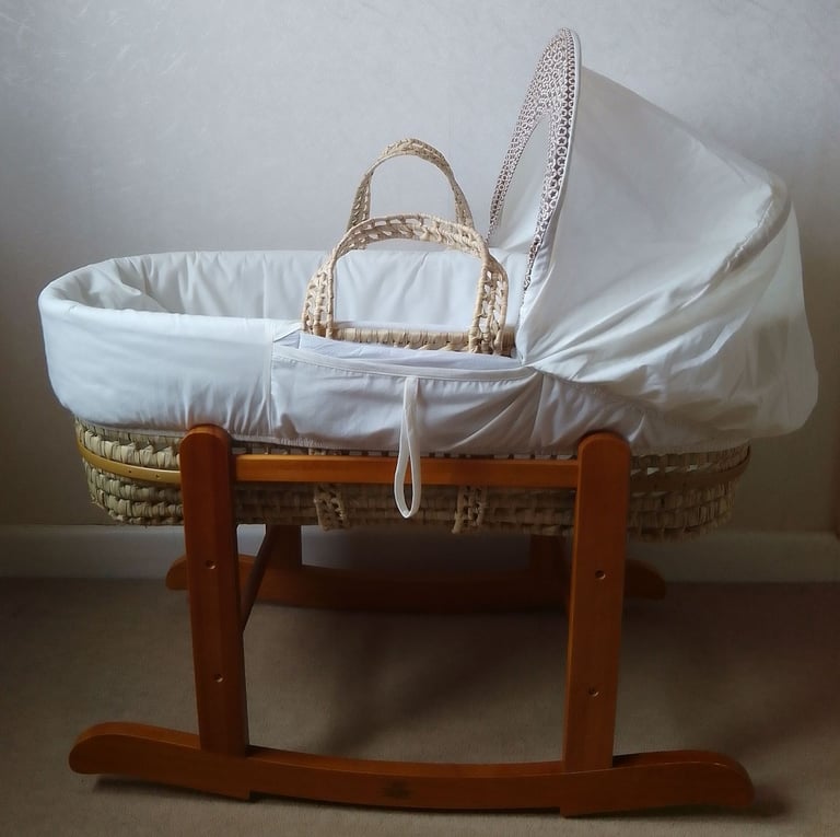 Kinder Valley Moses Basket & Rocker