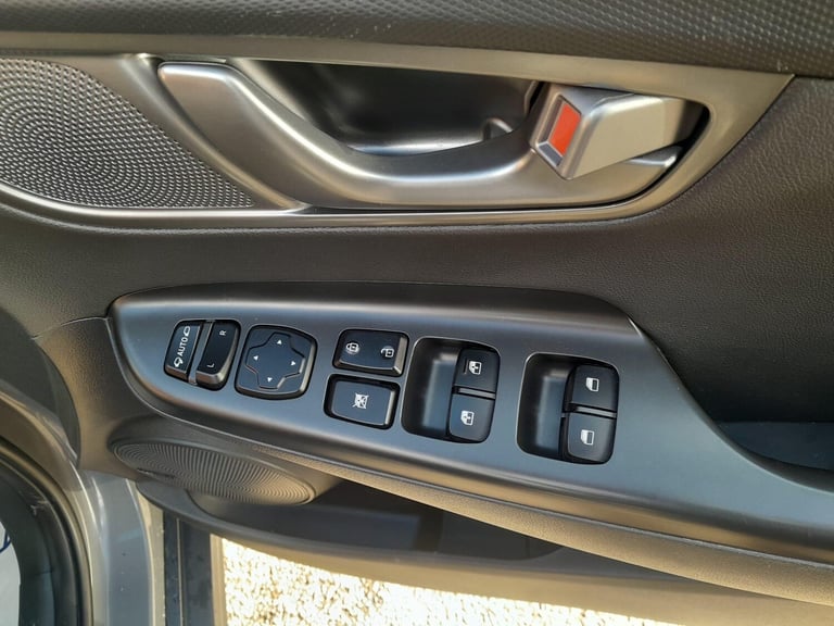 2020 Hyundai KONA 64kWh Premium SE Auto 5dr (7kW Charger) HATCHBACK Electric Automatic