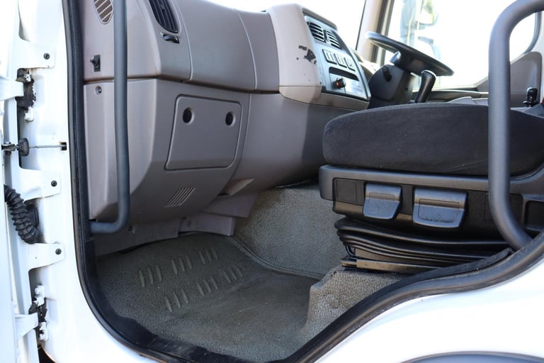 DAF LF 220 4X2 FRIGOBLOCK FREEZER BOXVAN (2014)