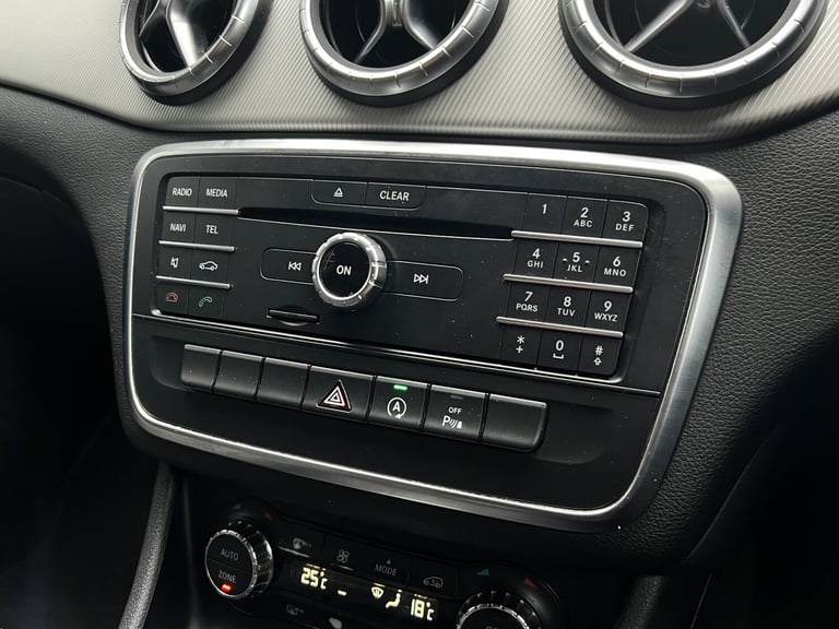 MERCEDES-BENZ CLA 2.1 CLA200 CDI Sport 2015