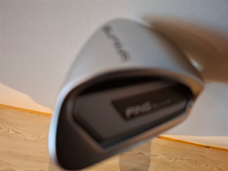 Ping BunkR 64 Degree Golf Wedge to Assist/Help Bunker Play. Look ! Only used for 1 round