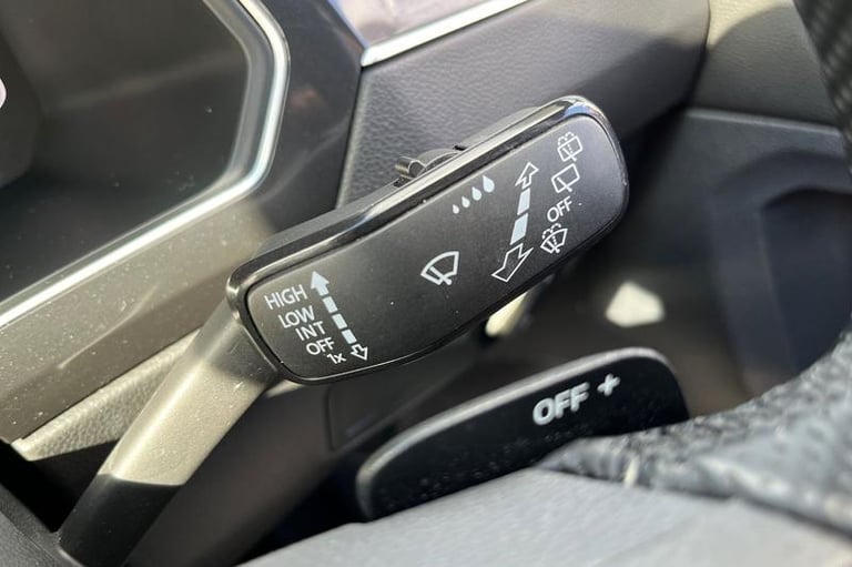 2021 Volkswagen Tiguan 2.0 TDI R-Line 5dr DSG ** Touch Screen Navigation - USB / Bluetooth Connec...