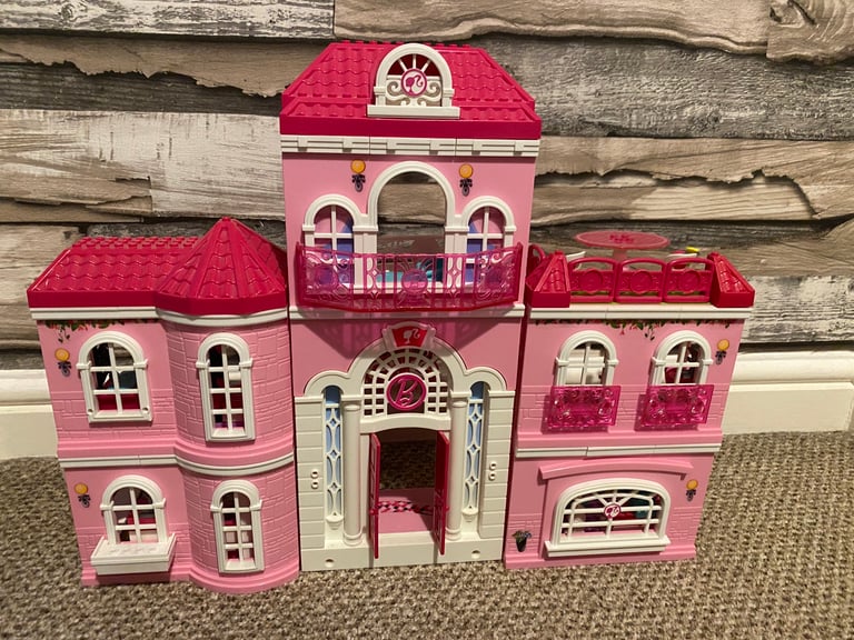 image for Barbie Mega Bloks Luxury Mansion 