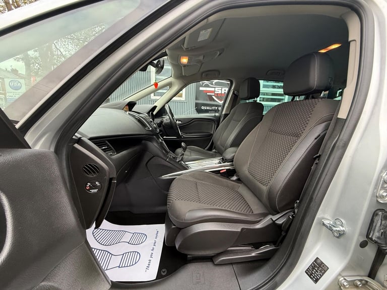 2016 Vauxhall Zafira Tourer 1.6 CDTi ecoFLEX Tech Line MPV 5dr Diesel Manual Euro 6 (s/s) (136 ps...