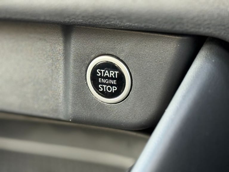 2021 Nissan Qashqai 1.3 DiG-T MH 158 N-Connecta 5dr 4WD Xtronic HATCHBACK PETROL Automatic