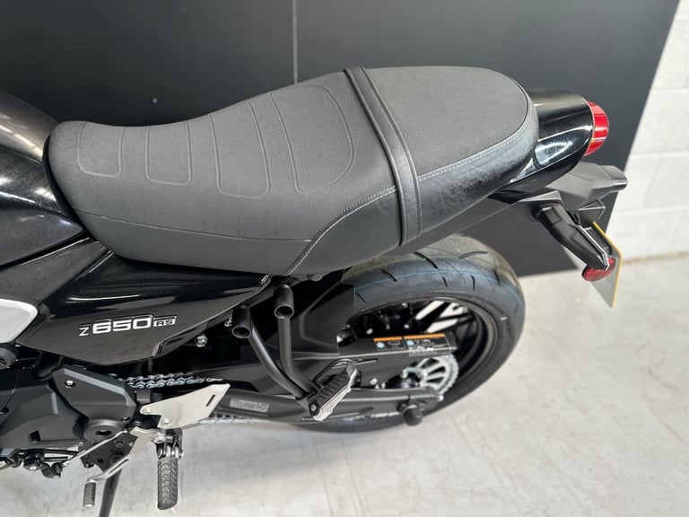STUNNING ONE OWNER 2023/23 KAWASAKI Z650 RS MOTORCYCLE 