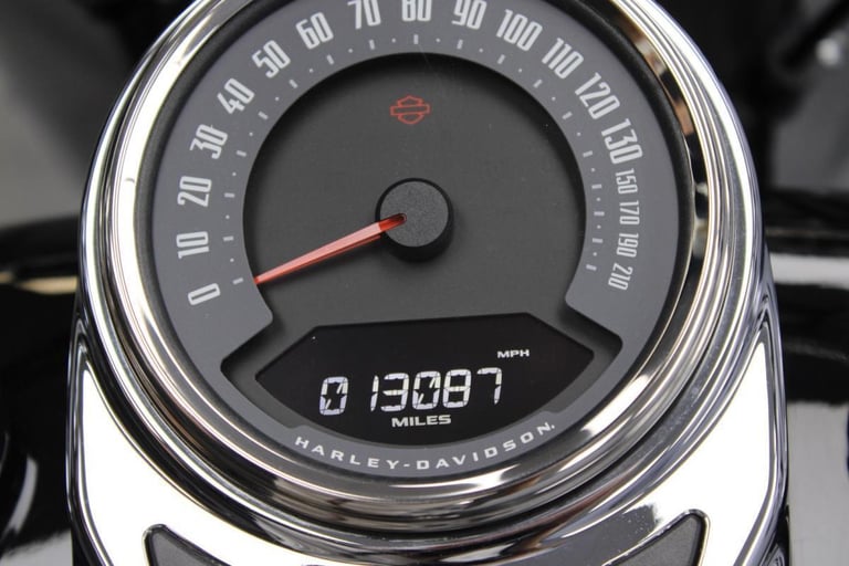 2019 Harley-Davidson FLDE Softail Deluxe in Two Tone Red and Black