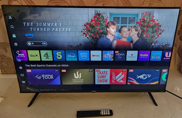 Hisense 43 inch smart 4k ultra HD led TV unused with remote 