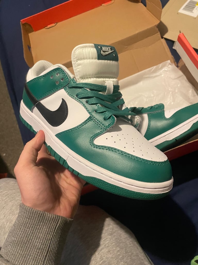 Nike sb dunks green/white/black uk7.5