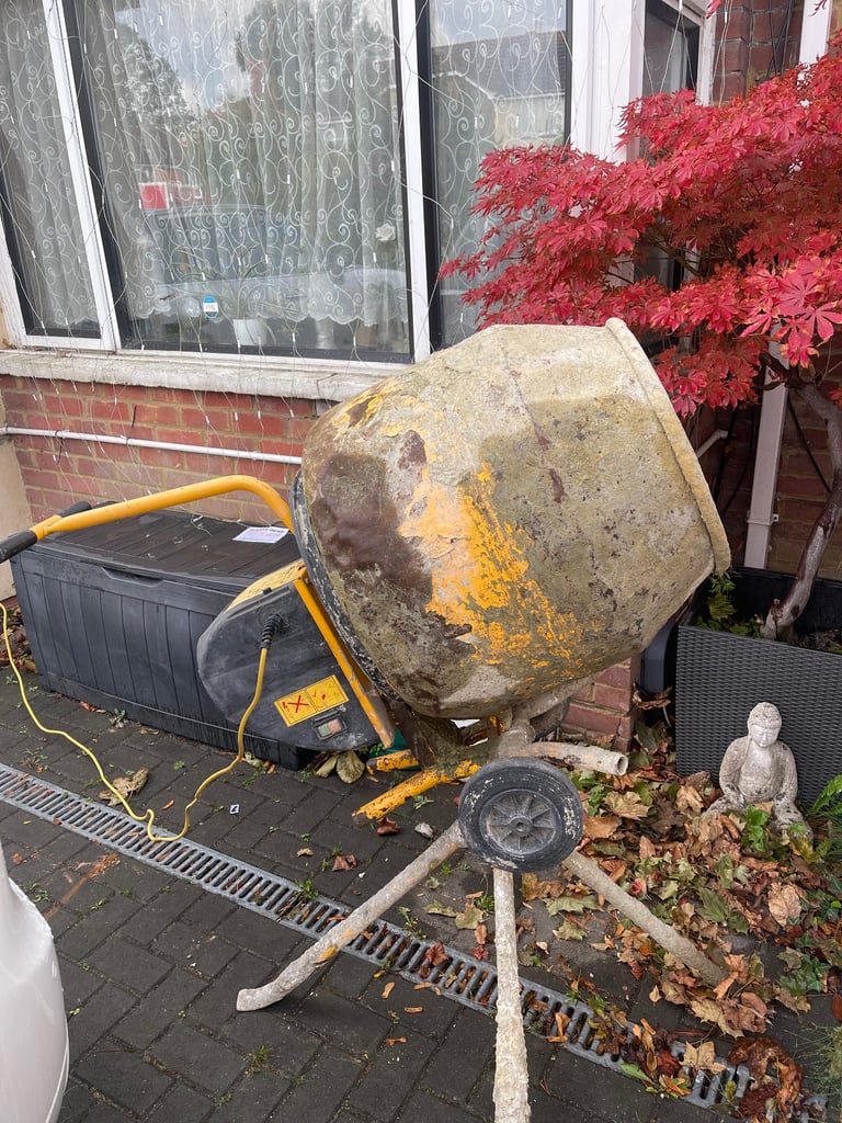 image for Belle minimix 130 Cement mixer 240v with stand