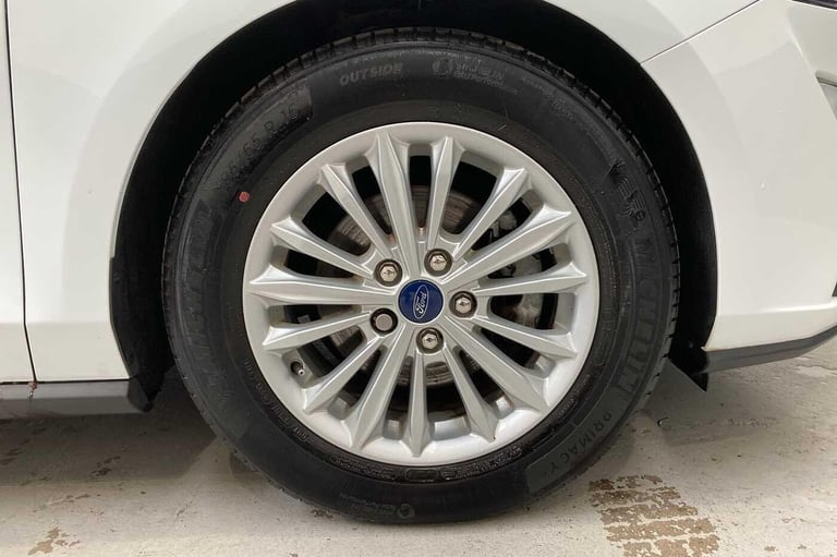 2019 Ford Focus 1.5T EcoBoost Titanium Euro 6 (s/s) 5dr HATCHBACK Petrol Manual