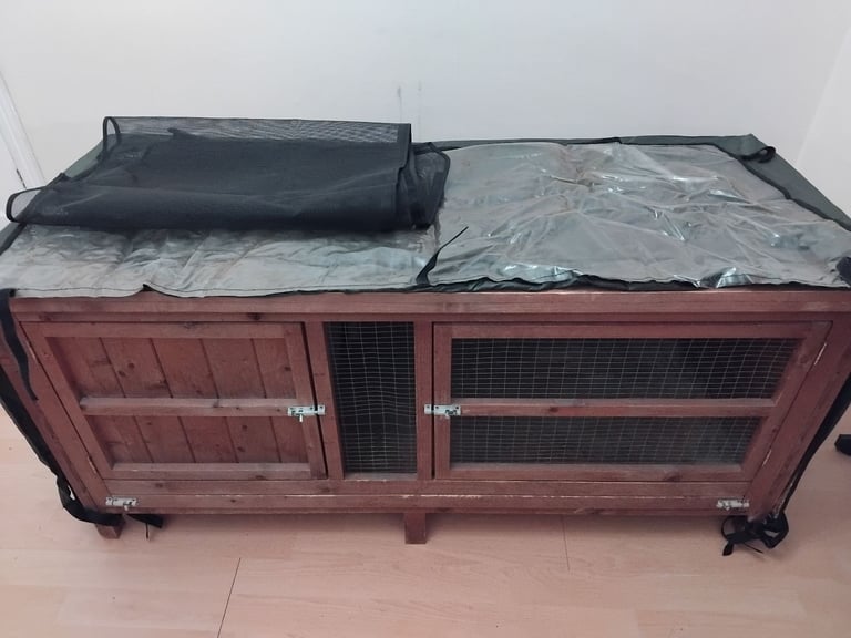 Rabbit outdoor hutch 